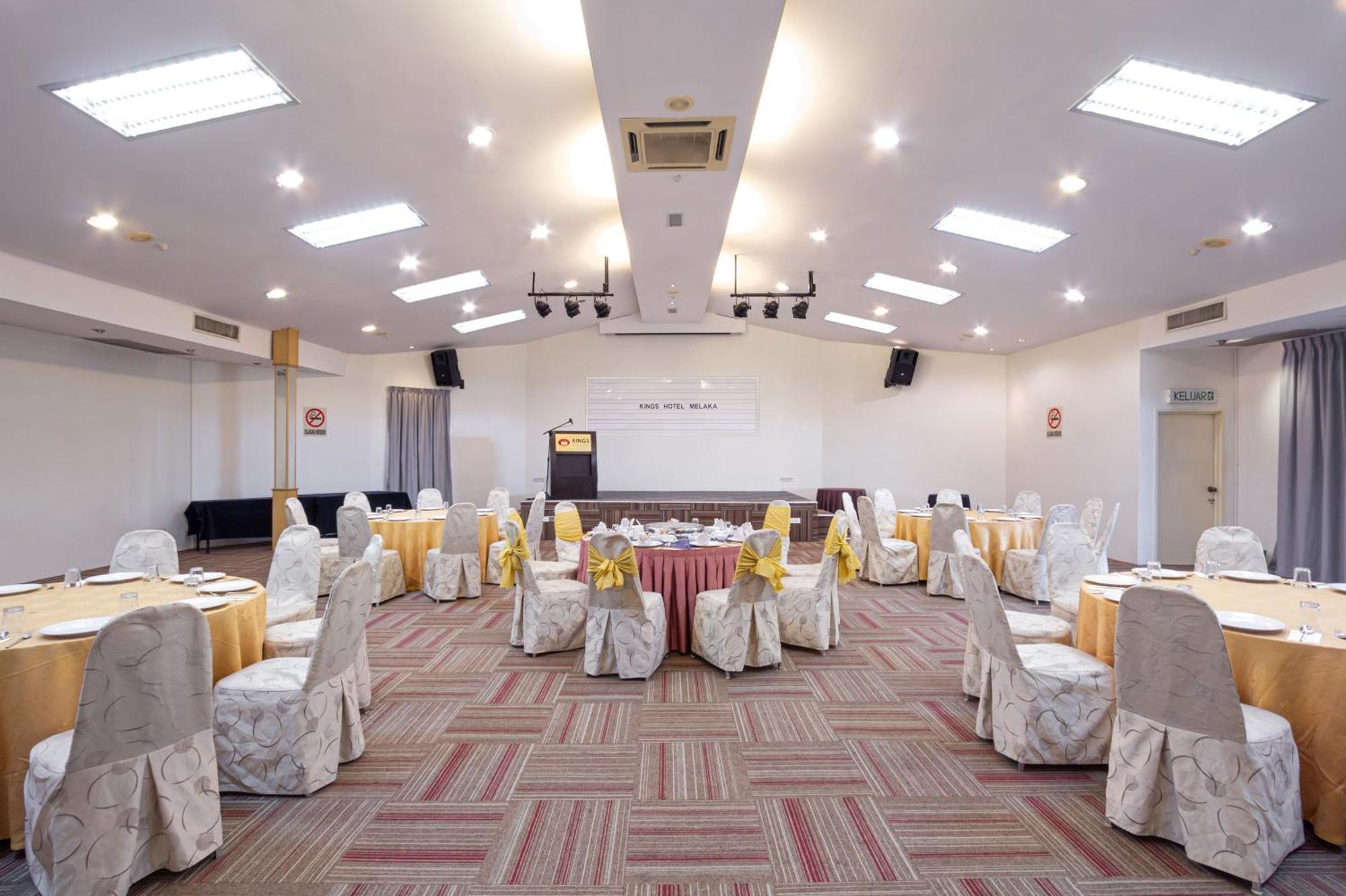 Kings Hotel Melaka Екстер'єр фото