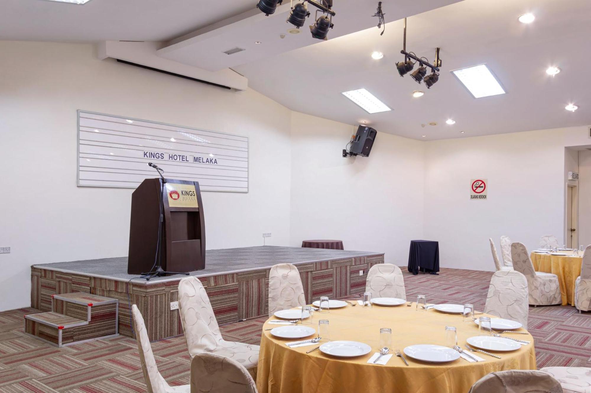 Kings Hotel Melaka Екстер'єр фото