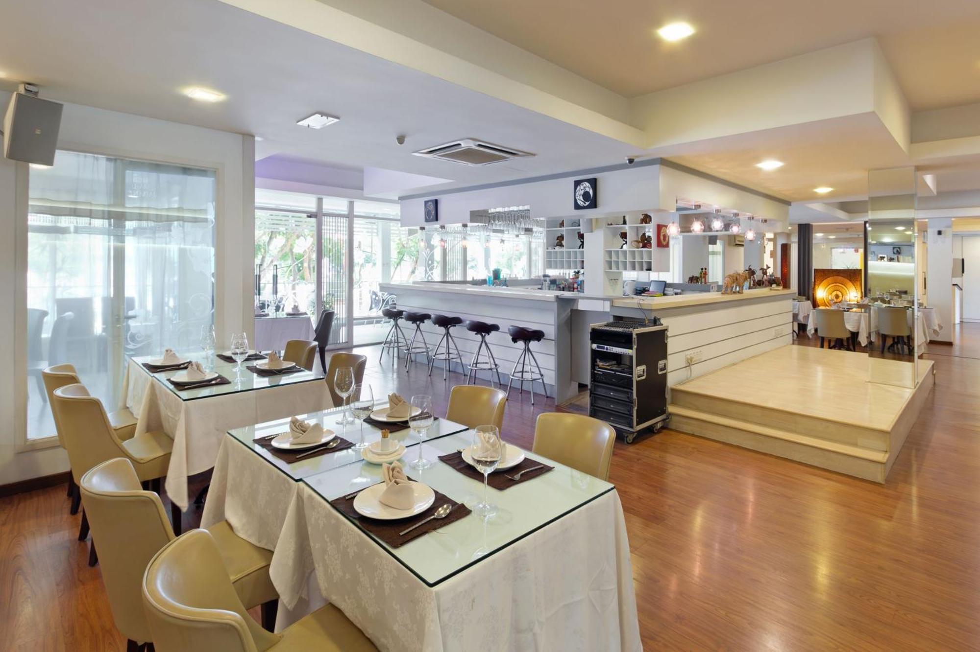 Kings Hotel Melaka Екстер'єр фото
