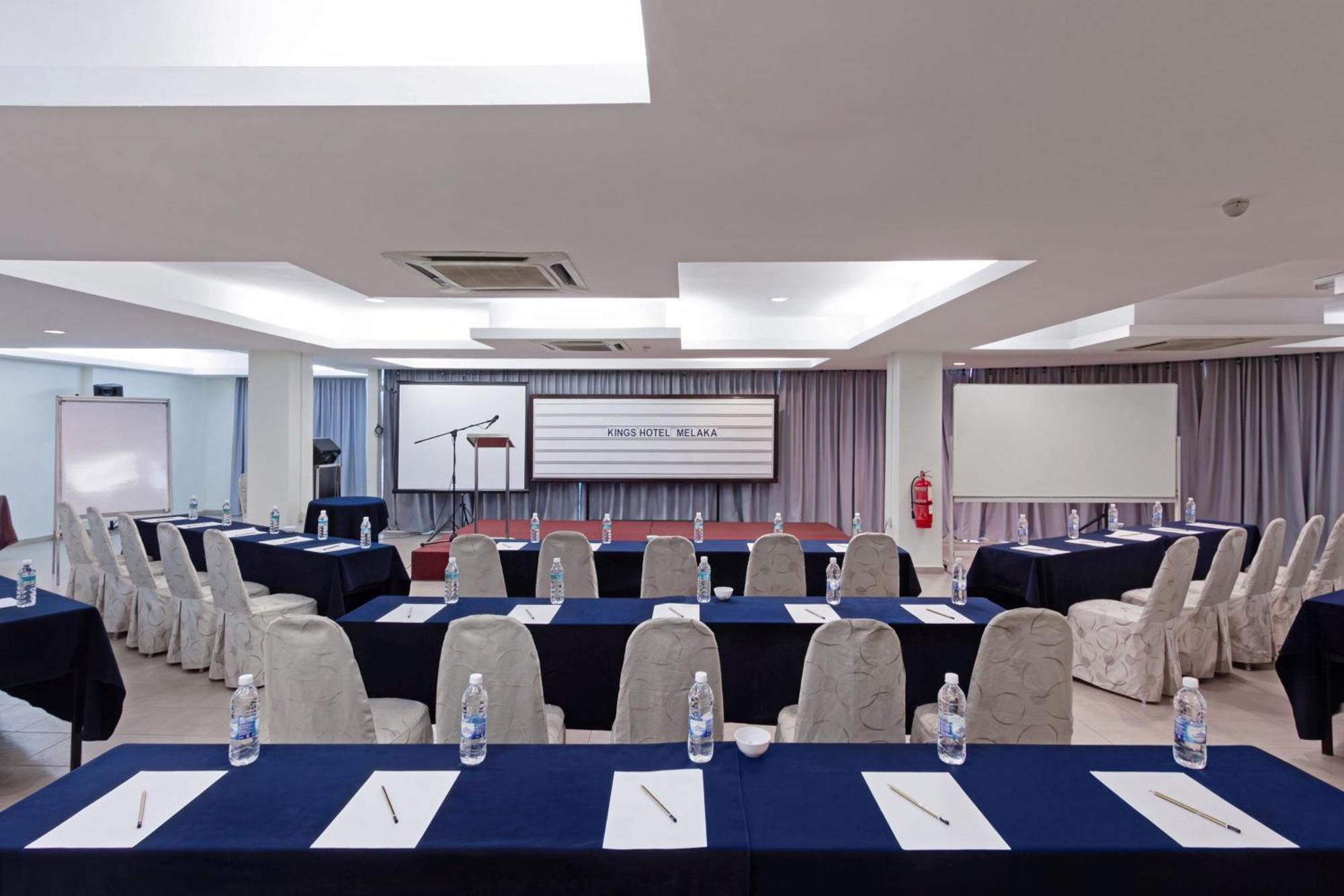 Kings Hotel Melaka Екстер'єр фото