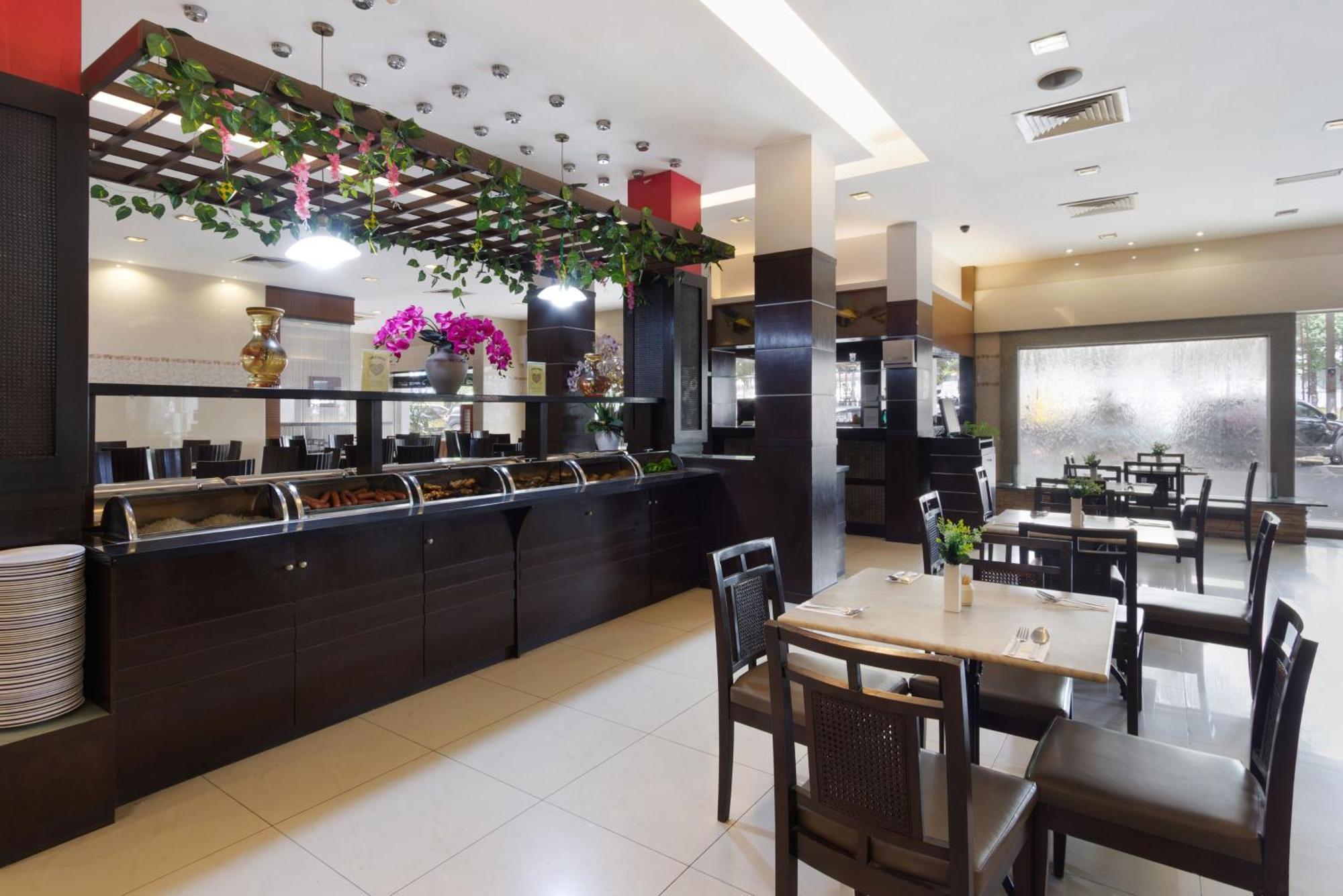 Kings Hotel Melaka Екстер'єр фото