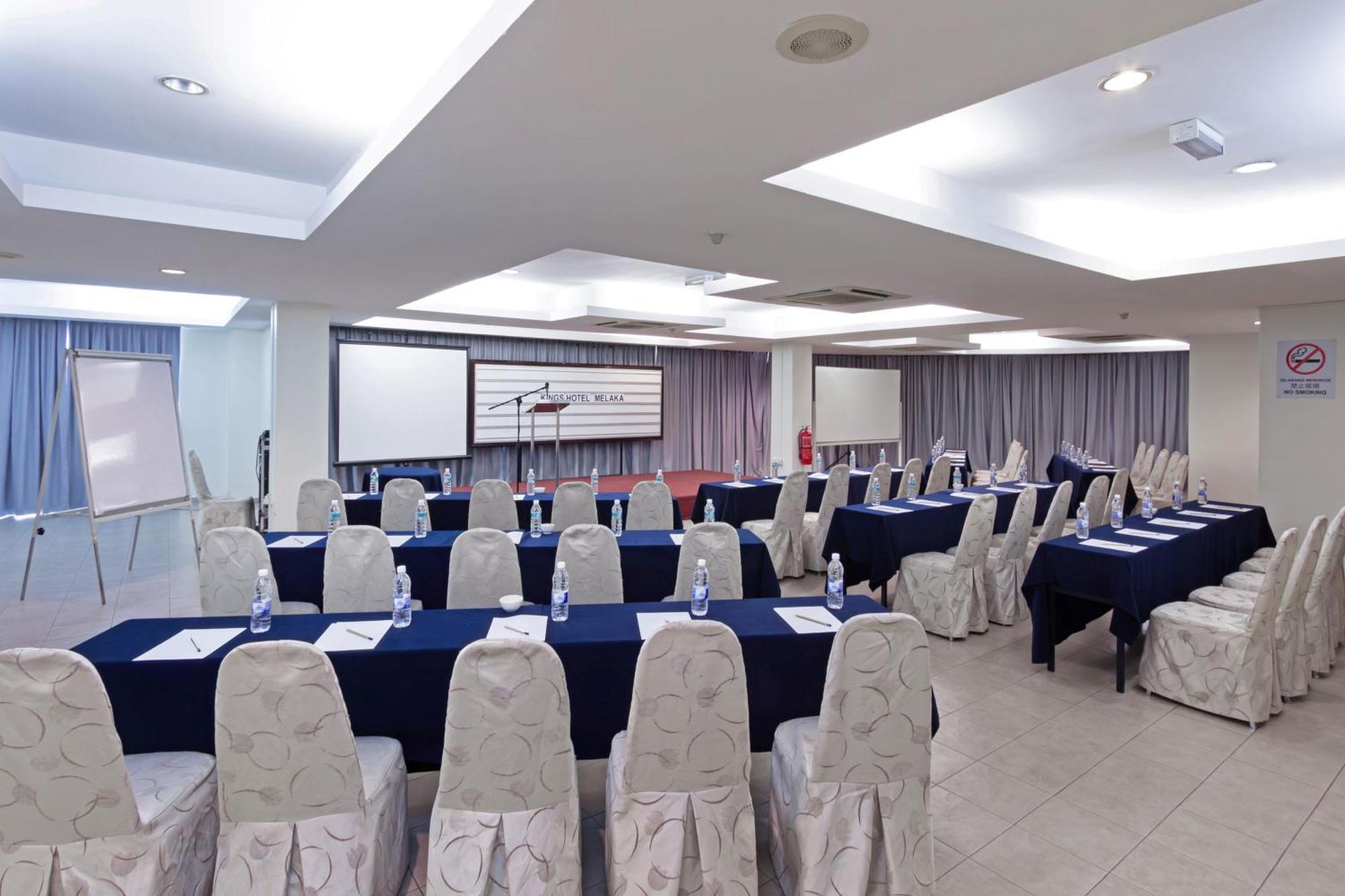Kings Hotel Melaka Екстер'єр фото