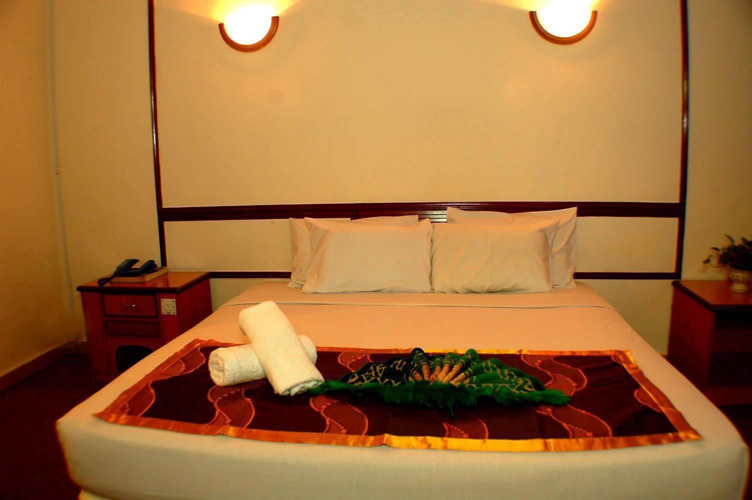 Kings Hotel Melaka Екстер'єр фото